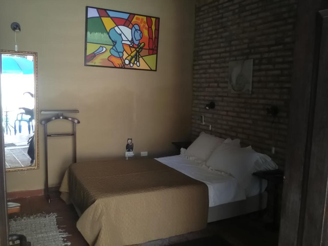 Black Cat Hostel Asuncion Экстерьер фото